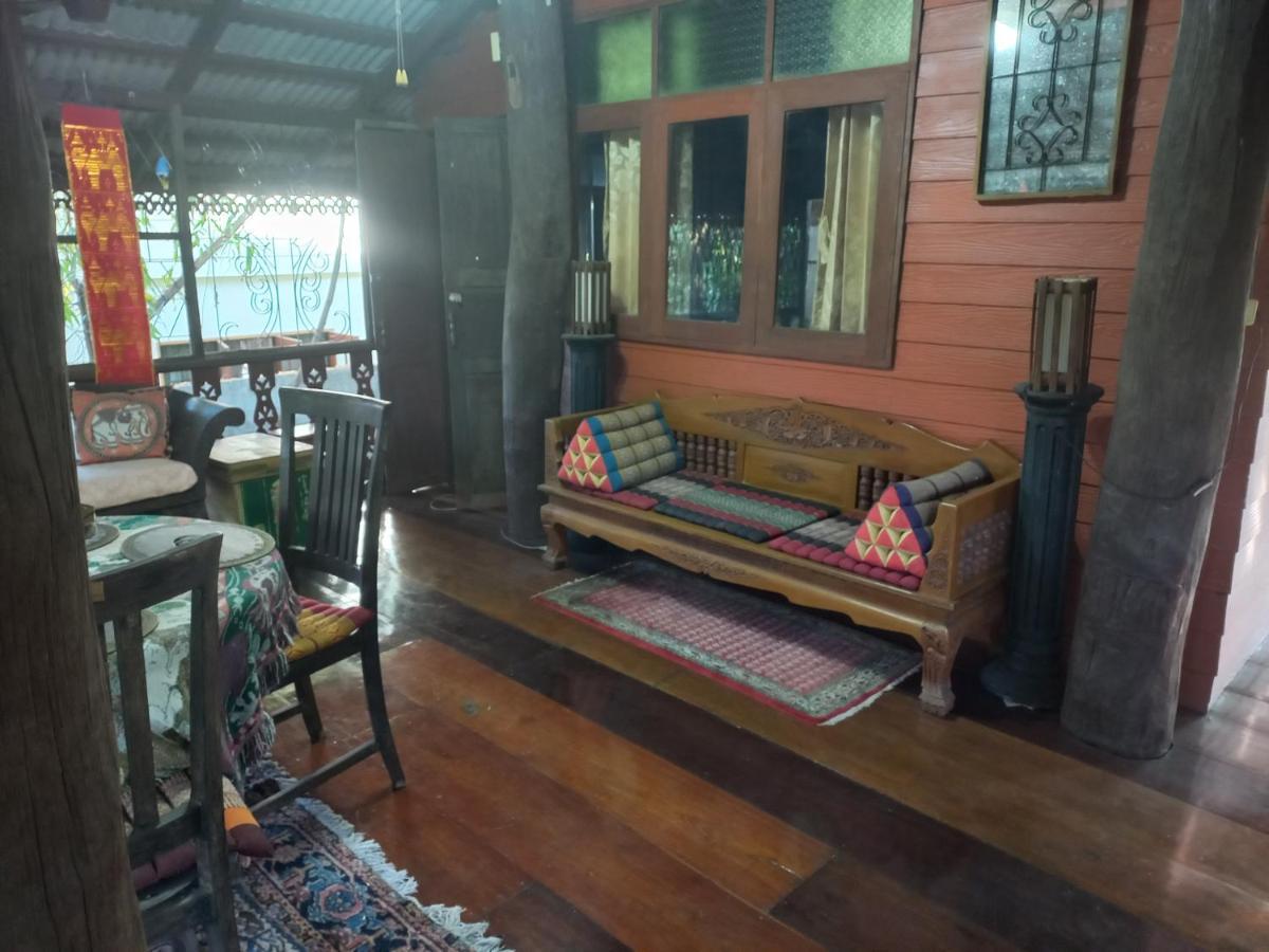 Teak House Chiang Mai Hotell Eksteriør bilde