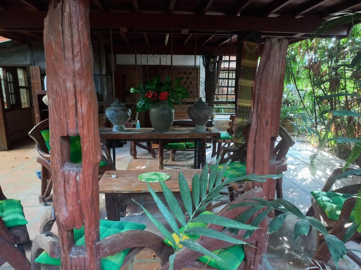 Teak House Chiang Mai Hotell Eksteriør bilde