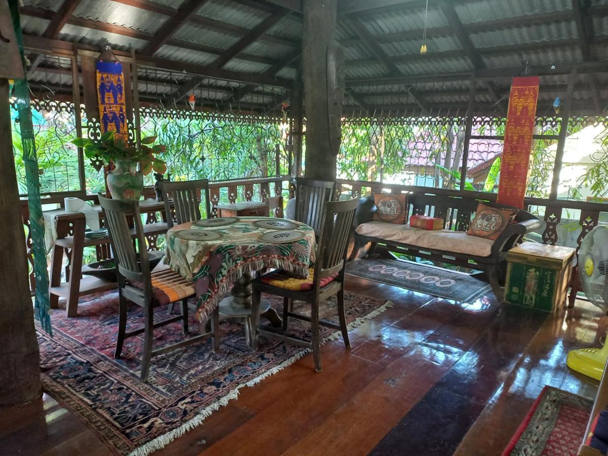 Teak House Chiang Mai Hotell Eksteriør bilde