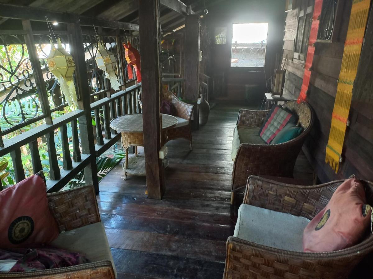 Teak House Chiang Mai Hotell Eksteriør bilde