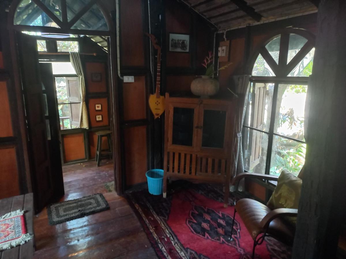 Teak House Chiang Mai Hotell Eksteriør bilde