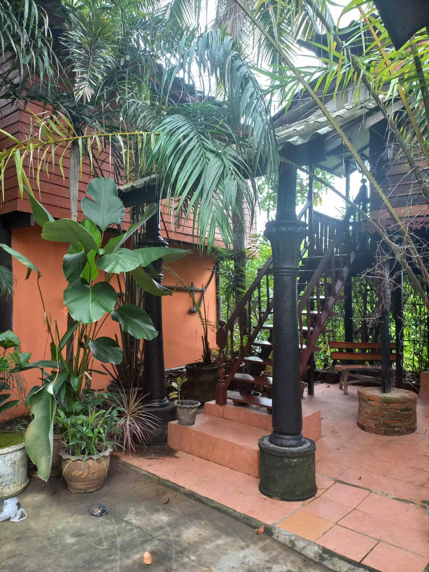 Teak House Chiang Mai Hotell Eksteriør bilde