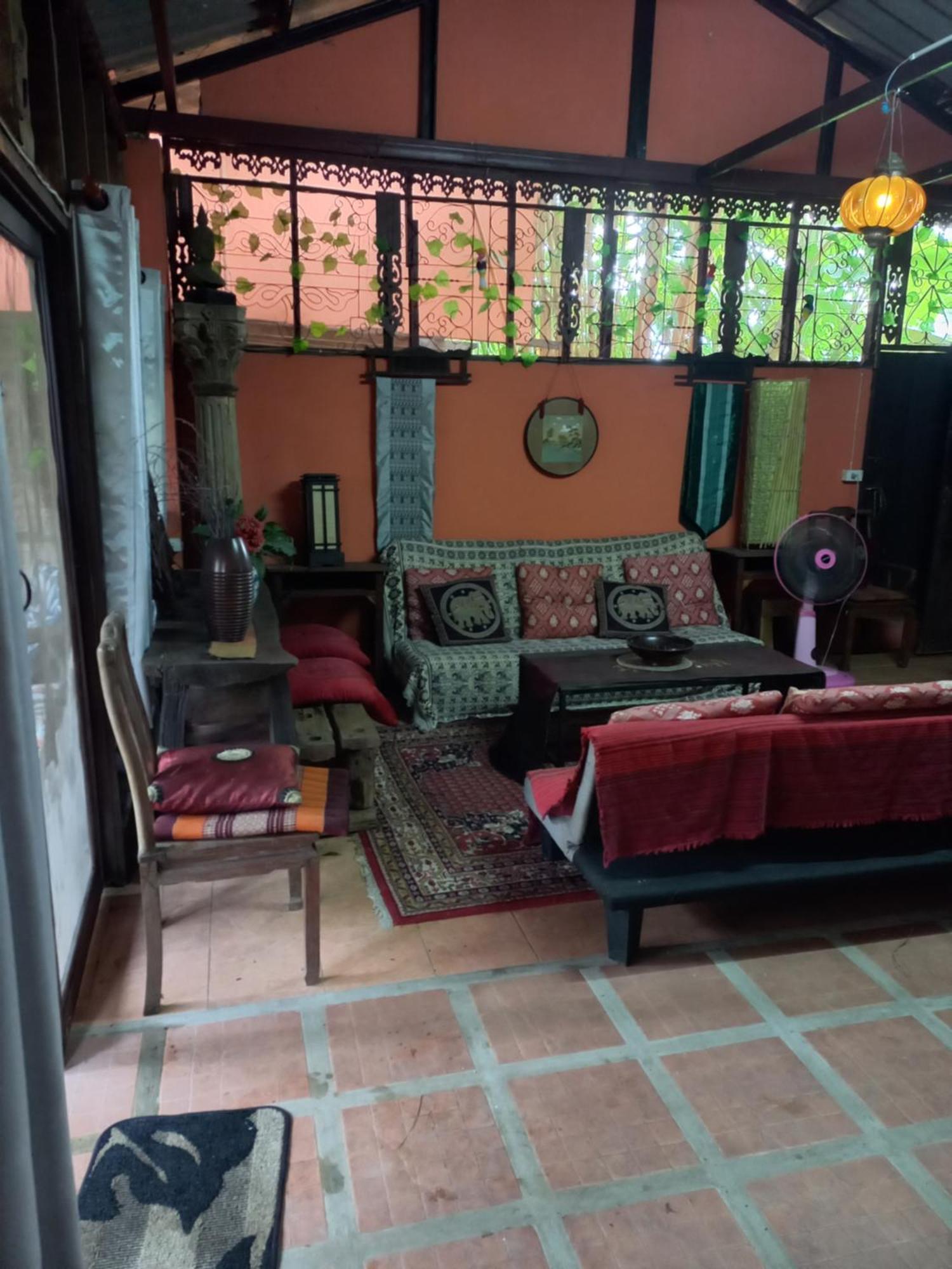 Teak House Chiang Mai Hotell Eksteriør bilde