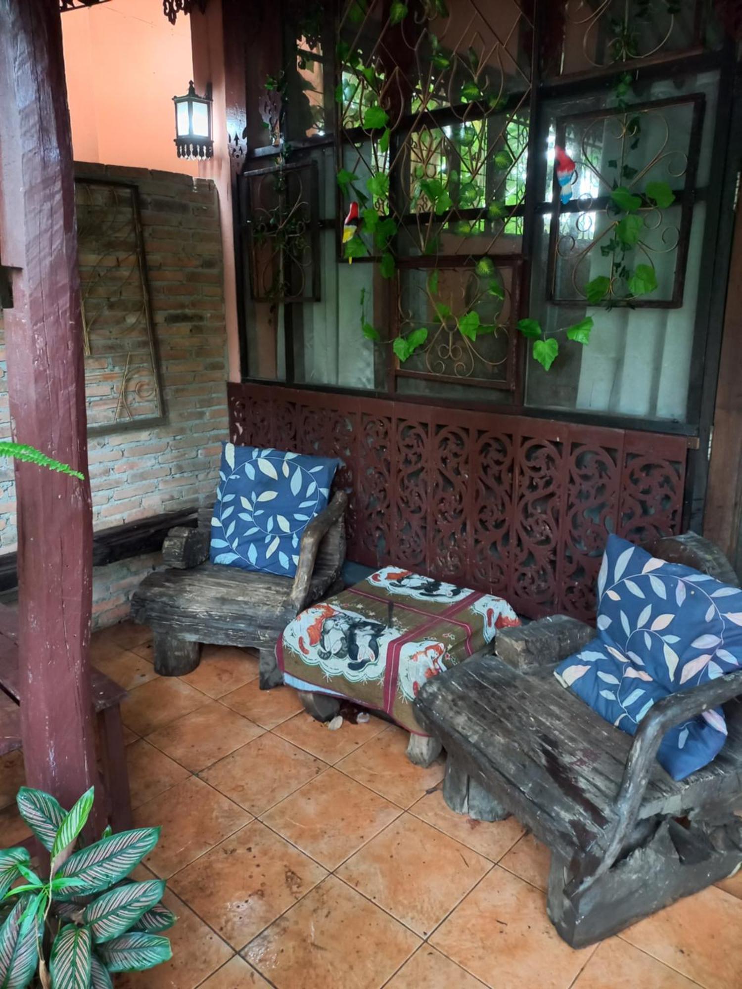 Teak House Chiang Mai Hotell Eksteriør bilde