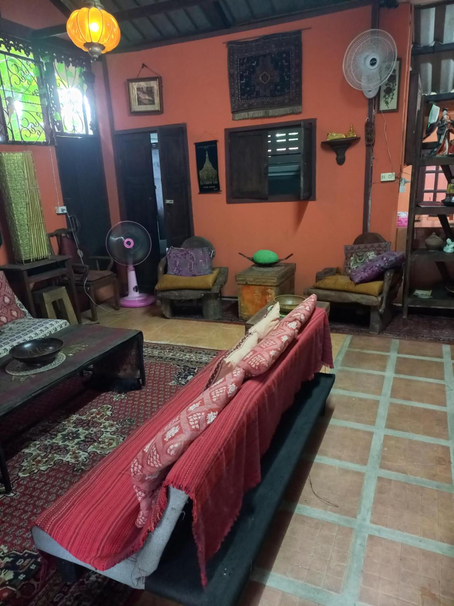 Teak House Chiang Mai Hotell Eksteriør bilde