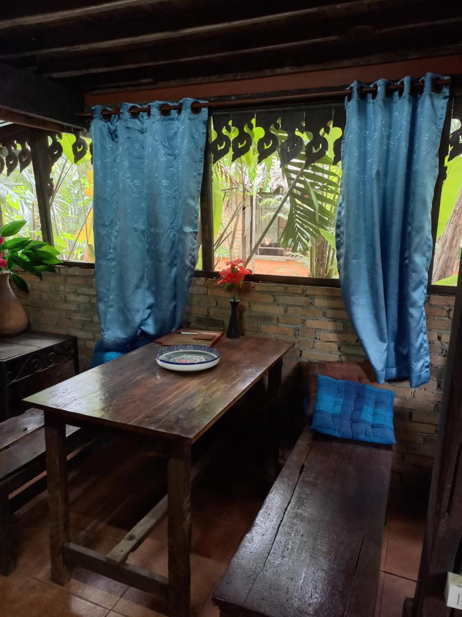 Teak House Chiang Mai Hotell Eksteriør bilde